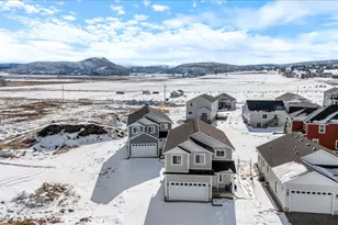 156 E Sailors Wy, Garden City, UT 84028 - Photo 29