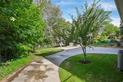 885 N 1260 E, Provo, UT 84604 - Photo 43