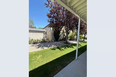 27 Lakeview Dr, Layton, UT 84041 - Photo 9