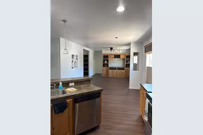 27 Lakeview Dr, Layton, UT 84041 - Photo 13