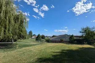 2600 N Hill Rd, Layton, UT 84041 - Photo 15