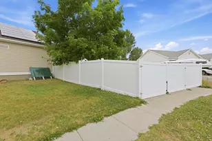 107 E Pebble Beach Dr, Stansbury Park, UT 84074 - Photo 25