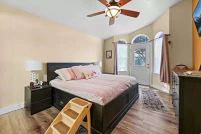 107 E Pebble Beach Dr, Stansbury Park, UT 84074 - Photo 9