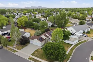107 E Pebble Beach Dr, Stansbury Park, UT 84074 - Photo 27