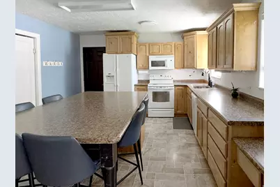 157 N 200 E, Richfield, UT 84701 - Photo 7