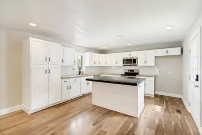 661 E 2620 N, Provo, UT 84604 - Photo 19
