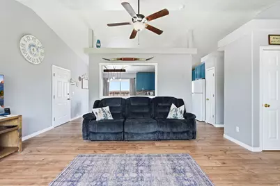 1261 E 25 S, Hyrum, UT 84319 - Photo 5