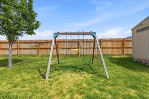 1261 E 25 S, Hyrum, UT 84319 - Photo 33