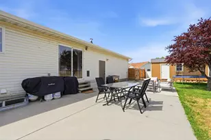 1261 E 25 S, Hyrum, UT 84319 - Photo 31