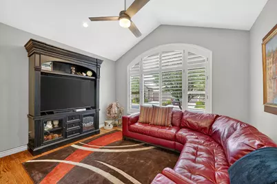 7253 S Viansa Ct, Midvale, UT 84047 - Photo 25