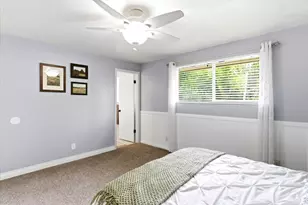 42 E Bonita Way, Centerville, UT 84014 - Photo 15