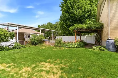 42 E Bonita Way, Centerville, UT 84014 - Photo 27