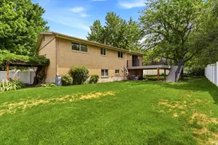 42 E Bonita Way, Centerville, UT 84014 - Photo 25