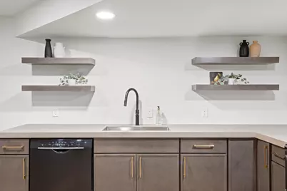 929 W Brandermill Cv, Murray, UT 84123 - Photo 23