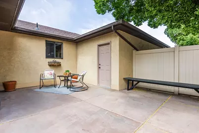 8956 S Golden Field Way E, Sandy, UT 84094 - Photo 33