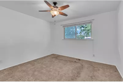 235 S Center St, Santaquin, UT 84655 - Photo 23