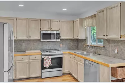 235 S Center St, Santaquin, UT 84655 - Photo 13