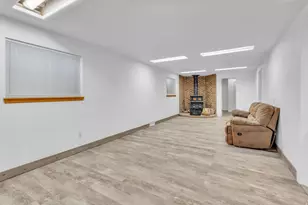 235 S Center St, Santaquin, UT 84655 - Photo 25