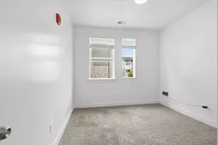 475 W 60 S, Providence, UT 84332 - Photo 9