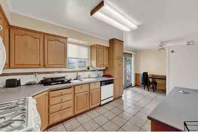 927 E 5650 S, Murray, UT 84121 - Photo 9
