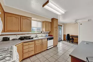 927 E 5650 S, Murray, UT 84121 - Photo 9