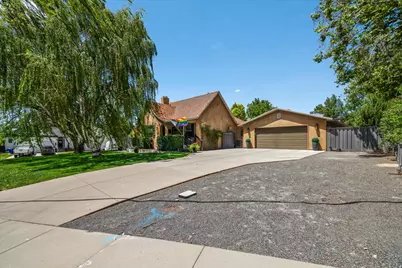 1809 E Gunderson Ln, Holladay, UT 84124 - Photo 3