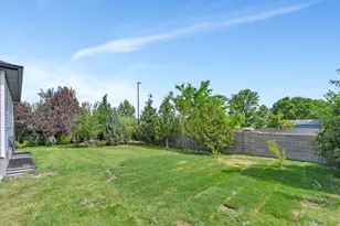 8453 S Windmill Dr, West Jordan, UT 84081 - Photo 35