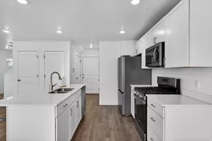 8614 W Bowie Dr, Magna, UT 84044 - Photo 11