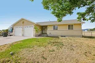 425 W Cherry St, Grantsville, UT 84029 - Photo 5
