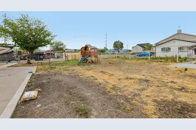 425 W Cherry St, Grantsville, UT 84029 - Photo 49