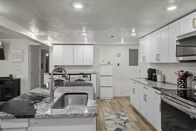 899 E 7905 S, Sandy, UT 84094 - Photo 23