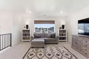 1364 E Beechwood Dr, Layton, UT 84040 - Photo 21