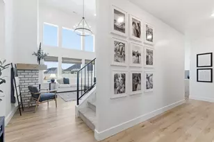 1364 E Beechwood Dr, Layton, UT 84040 - Photo 5