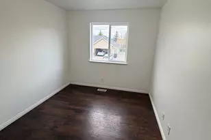 530 E Red Oak Dr N, North Logan, UT 84341 - Photo 7