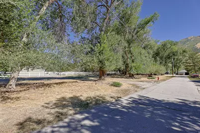 1511 E Winter Glen Ln S, Draper, UT 84020 - Photo 1