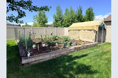 2801 N 2575 W, Farr West, UT 84404 - Photo 43
