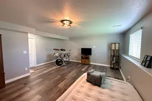 2801 N 2575 W, Farr West, UT 84404 - Photo 25
