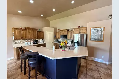 2801 N 2575 W, Farr West, UT 84404 - Photo 7