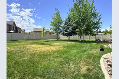 2801 N 2575 W, Farr West, UT 84404 - Photo 39