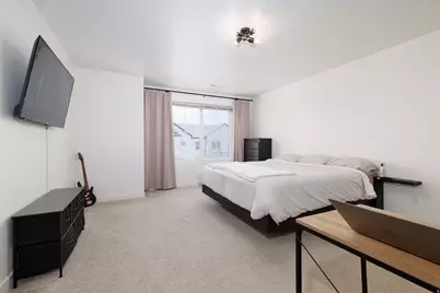 9344 N Vernham Ln, Eagle Mountain, UT 84005 - Photo 13