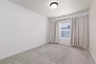 9344 N Vernham Ln, Eagle Mountain, UT 84005 - Photo 11