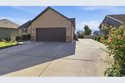 3338 S Hawk Dr, Saratoga Springs, UT 84045 - Photo 3