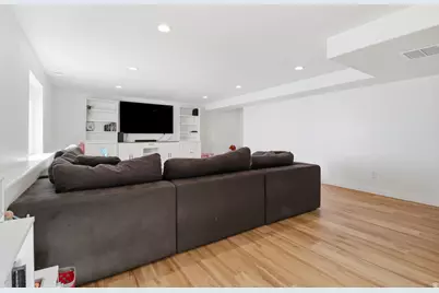 3338 S Hawk Dr, Saratoga Springs, UT 84045 - Photo 23