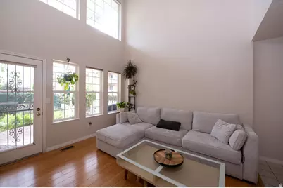 83 W 200 N, Centerville, UT 84014 - Photo 9