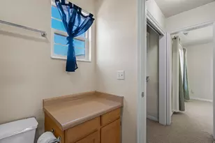 83 W 200 N, Centerville, UT 84014 - Photo 29