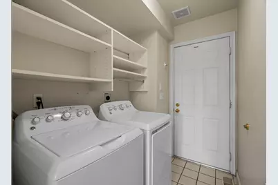 83 W 200 N, Centerville, UT 84014 - Photo 13