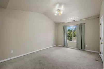 83 W 200 N, Centerville, UT 84014 - Photo 21