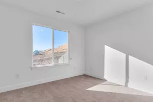 1036 E Ira Hodges Scenic Parkway, Eagle Mountain, UT 84005 - Photo 17