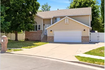 627 W Fremont Cir N, Centerville, UT 84014 - Photo 3
