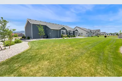 1823 S 2475 W, West Haven, UT 84401 - Photo 27